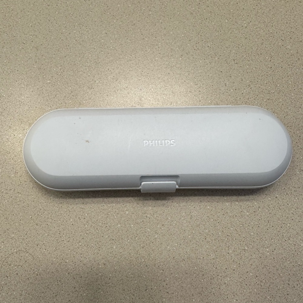 PHILIPS Sonicare white toothbrush travel case